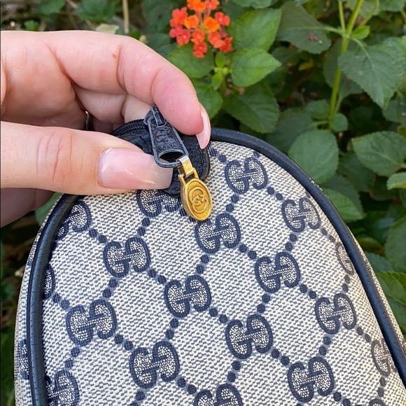 Authentic Vintage Gucci Boston bag - Picture 9 of 13